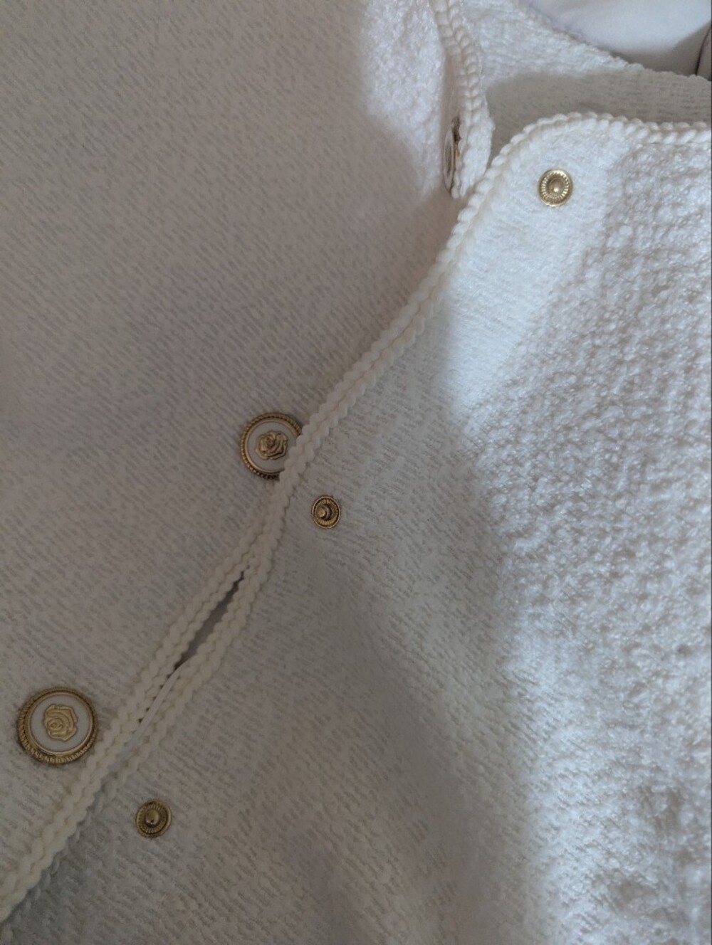 Cropped White Tweed Button Jacket - Picture 4 of 5